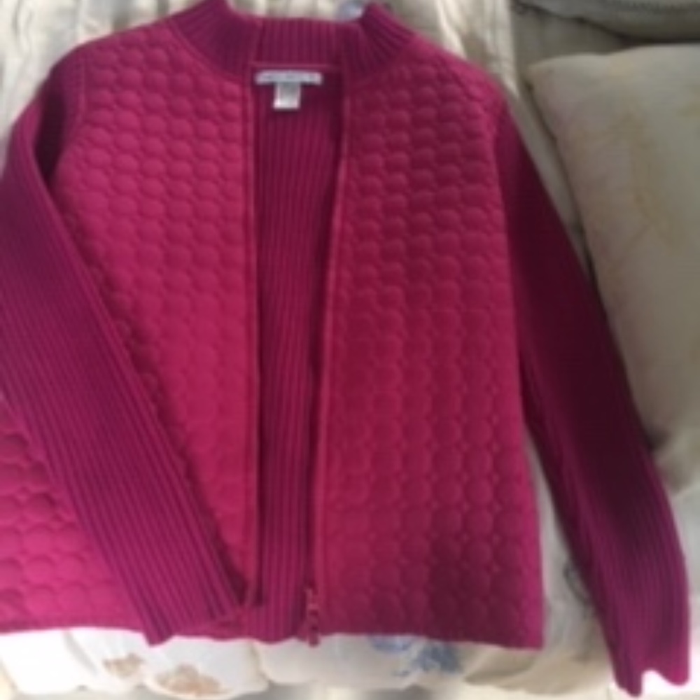sweater/quilted